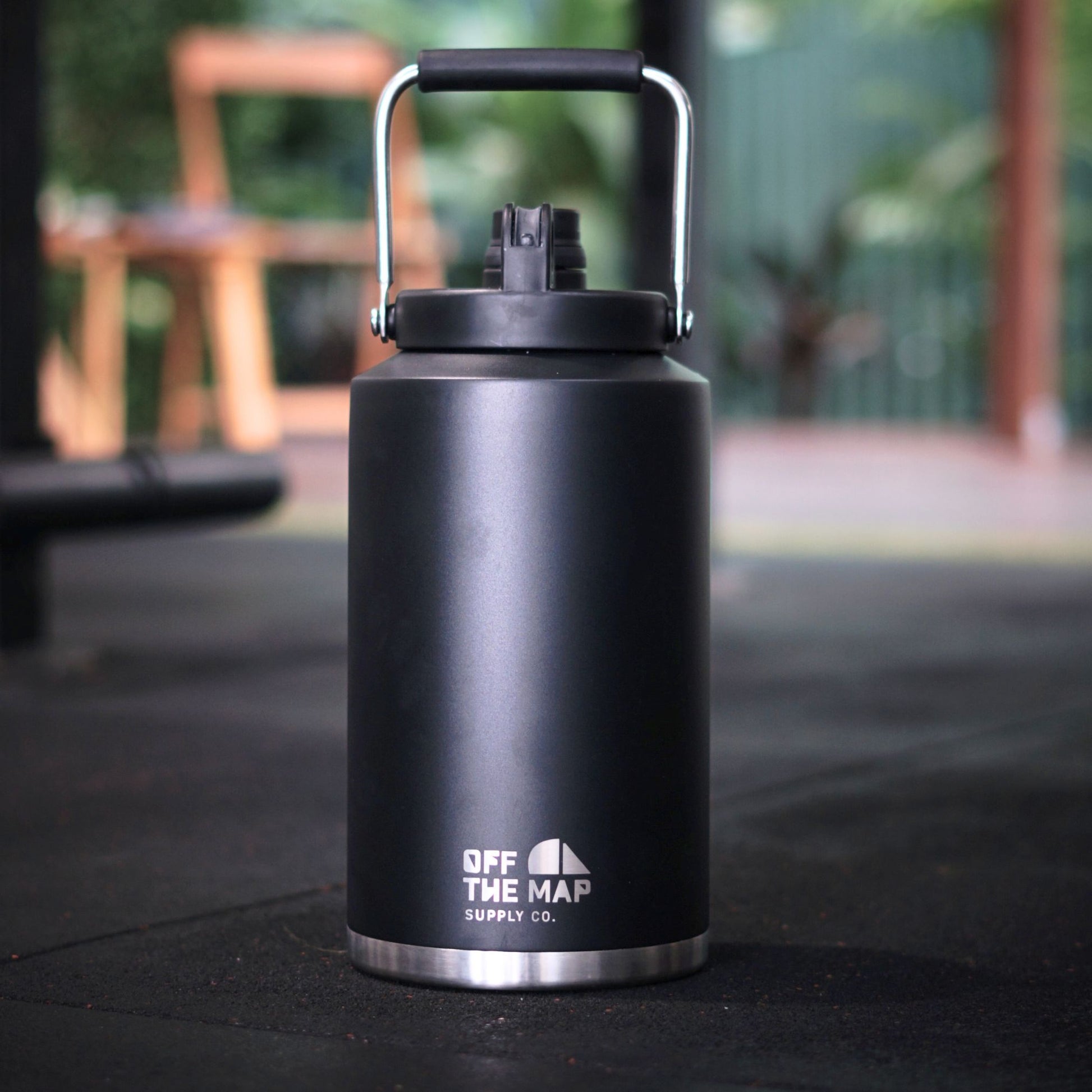 3.5L one gallon jug. insulated drinkware and coolers for active people, gym and fitness people, builders and tradesmen